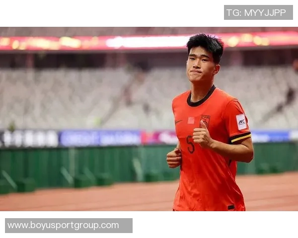 恭贺彭啸荣获中乙年度最佳青年球员愿他在足球之路上不断进步与成长