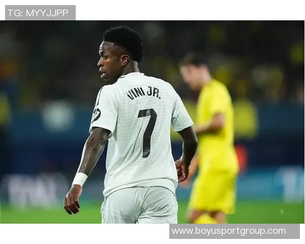 维尼修斯在阿隆索的指导下重拾冷静状态12场比赛仅吃一张牌