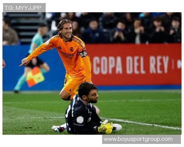 皇马更衣室领导力下降魔笛与巴斯克斯应至少留一人