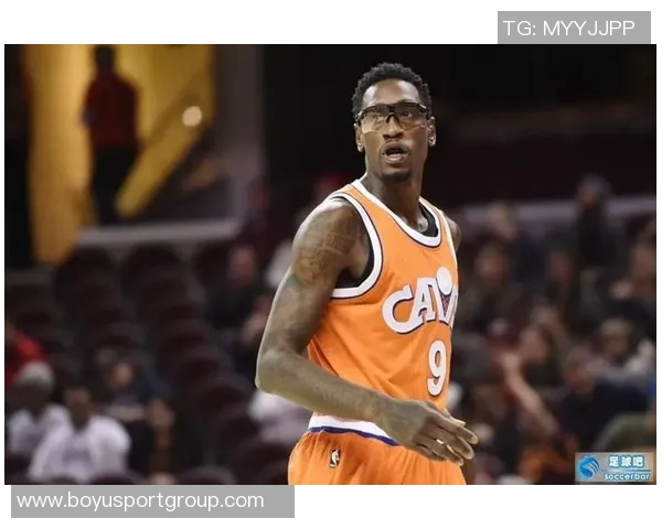 奎因高效发挥助力球队胜利理查德首发表现令人失望桑德斯犯规过多影响比赛